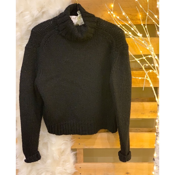 Black Turtle Neck Sweater - Picture 1 of 2